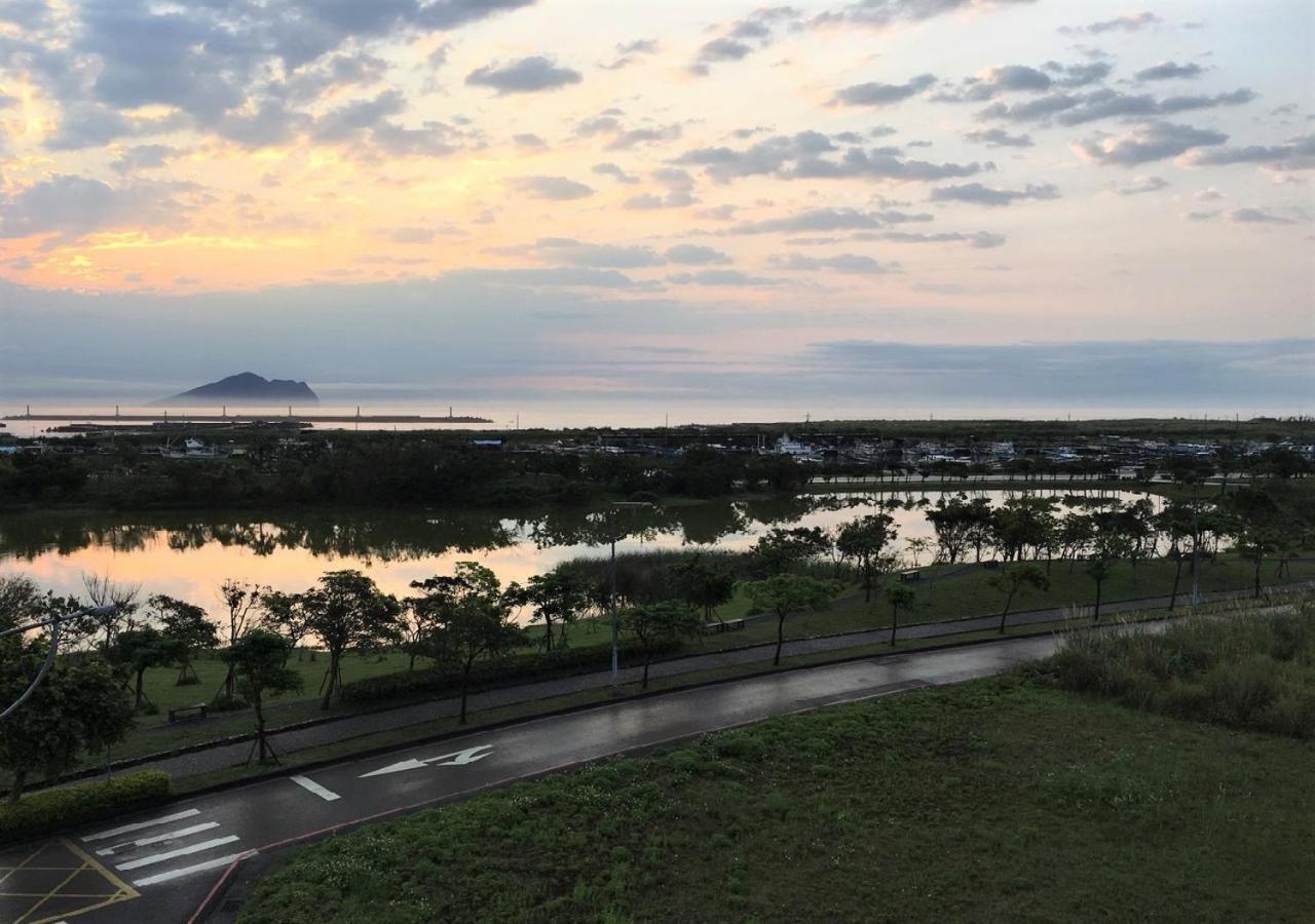 Lan Yue Homestay Toucheng Exterior photo